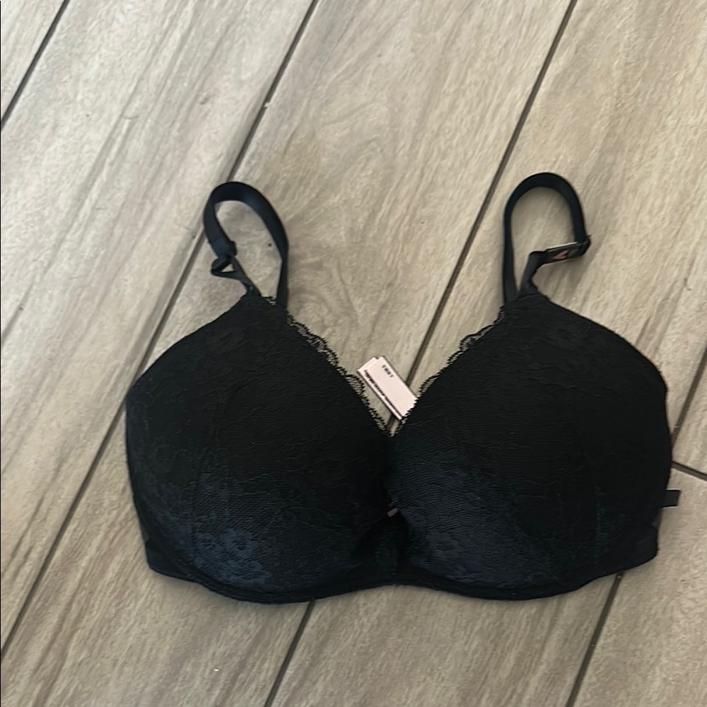 Victoria Secret Elegant  Black Lace Bra